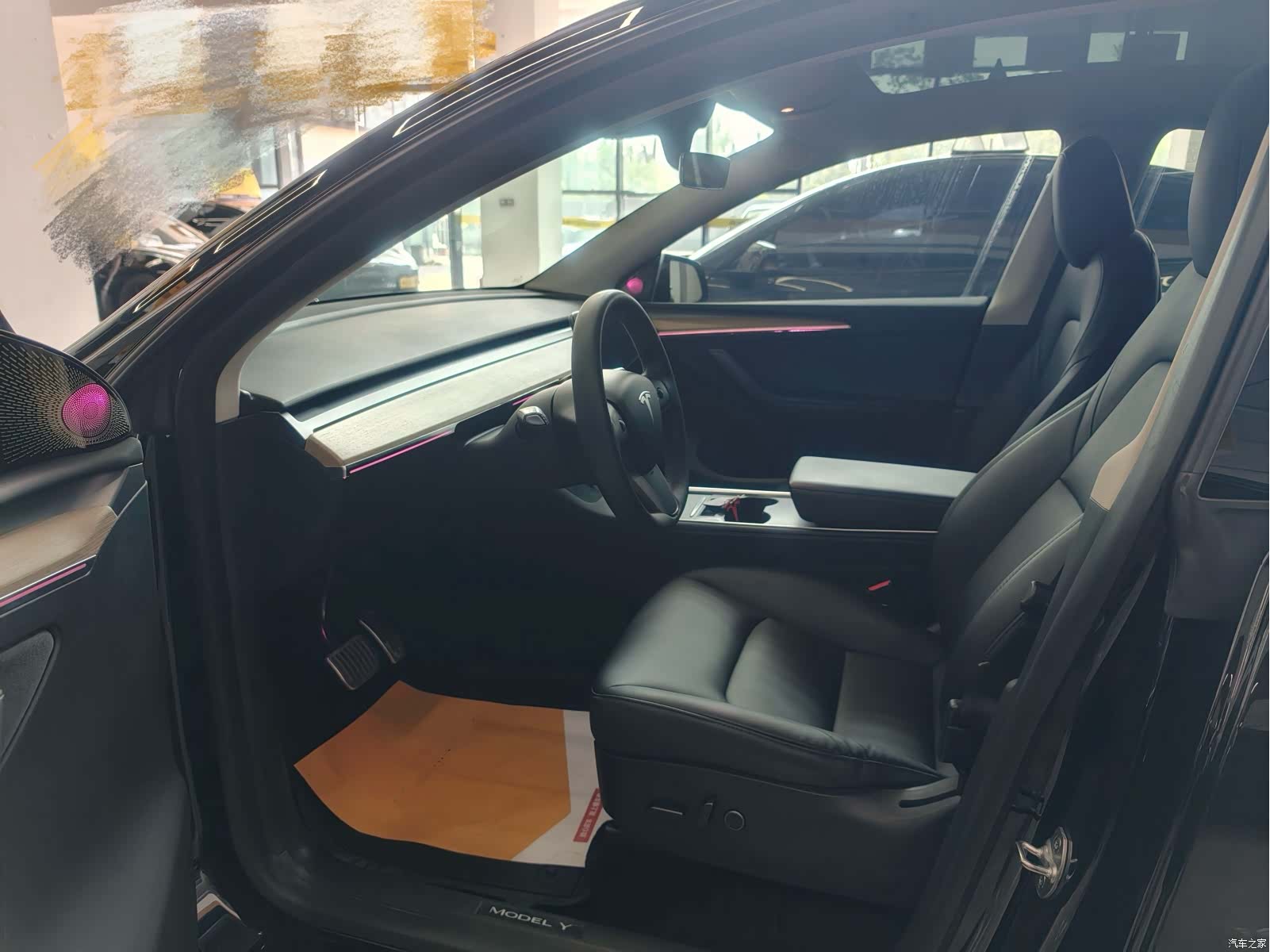 Tesla Model Y, 2021 4