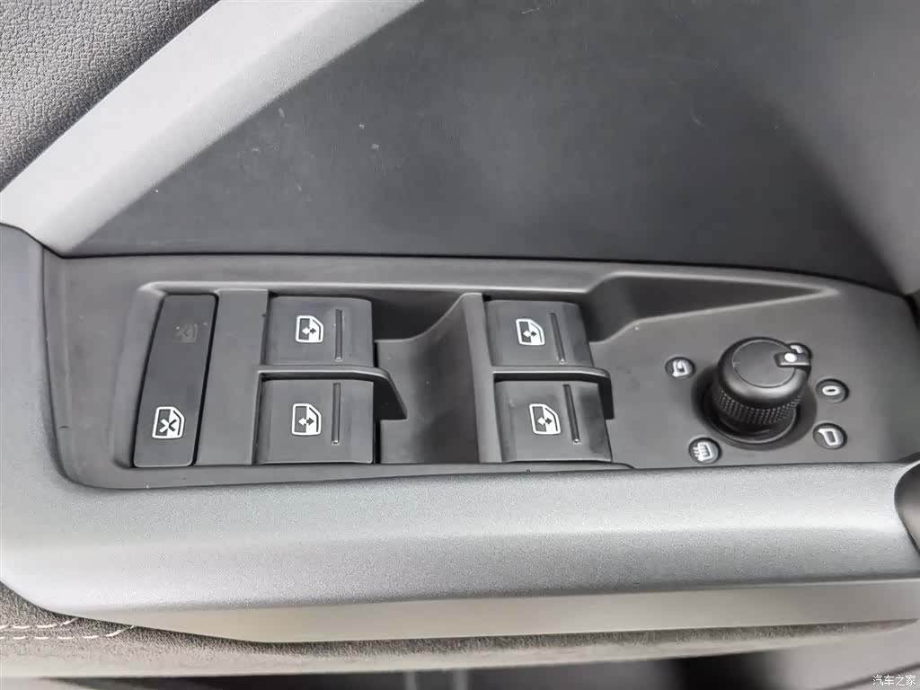 Audi Q3, 2020 9