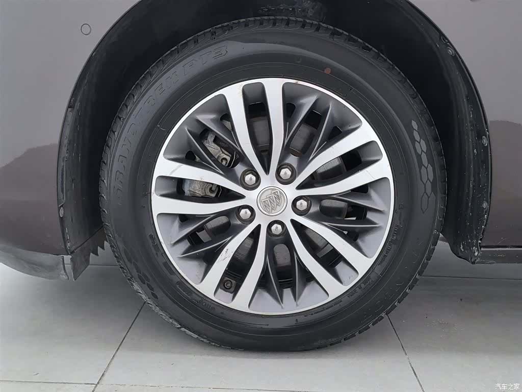 Buick GL8, 2018 17