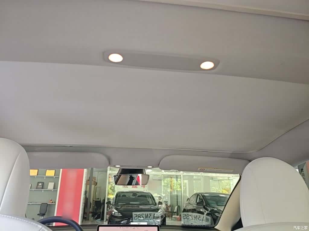 Tesla Model 3, 2022 18