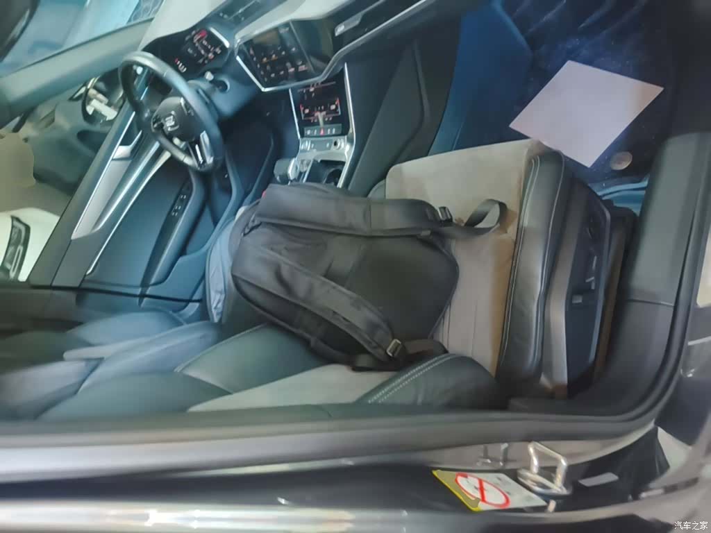 Audi A6L, 2020 25