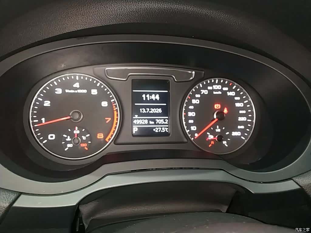 Audi Q3, 2017 12