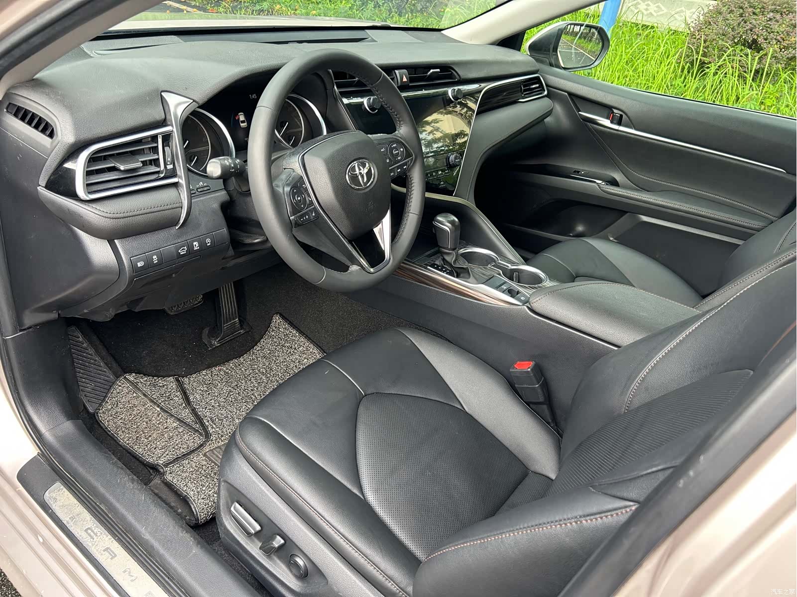 Toyota Camry, 2020 3