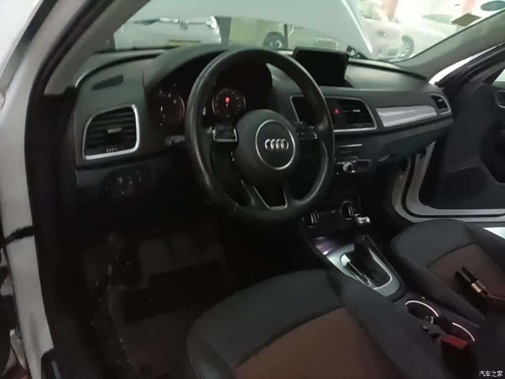 Audi Q3, 2019 10