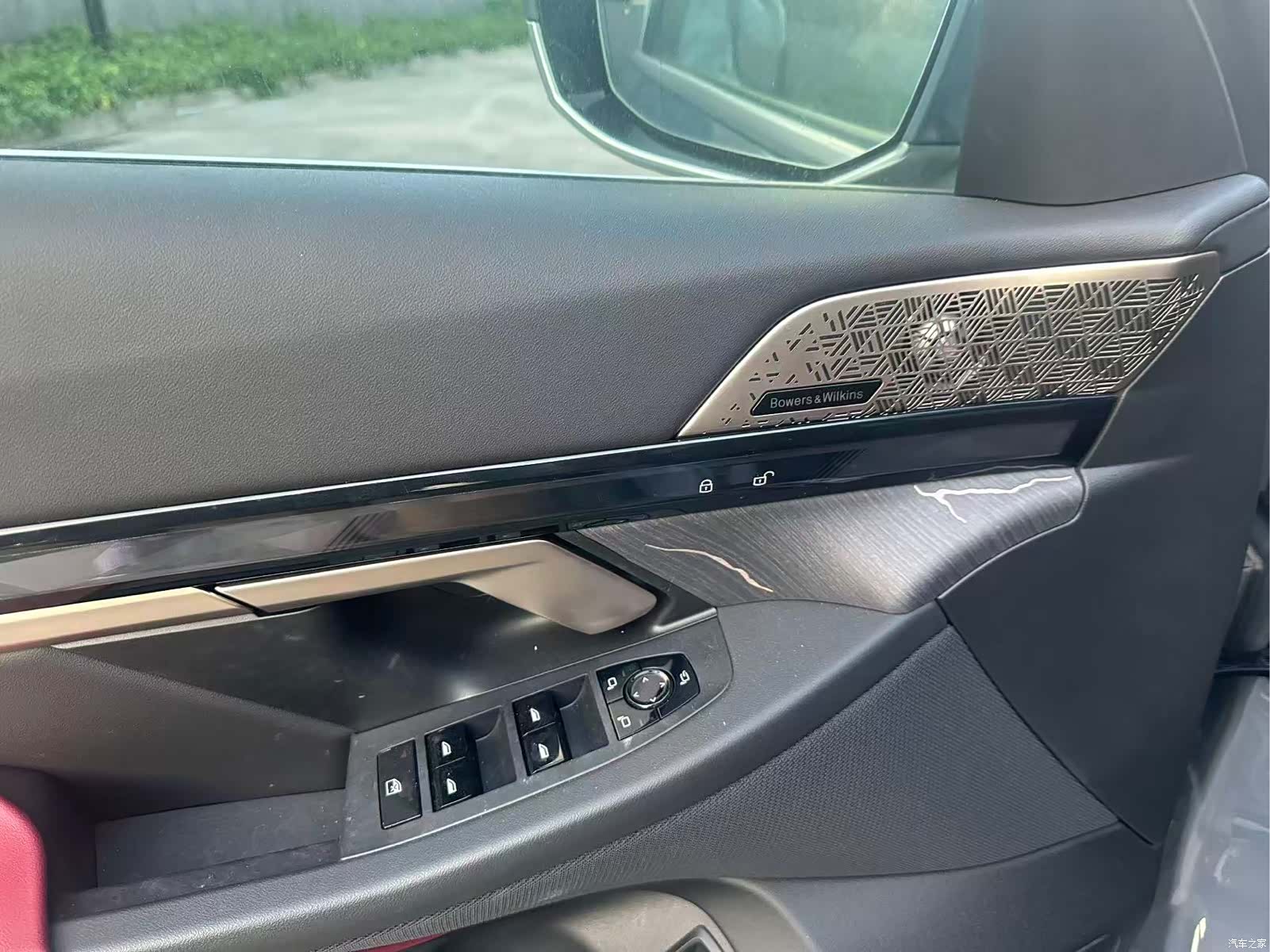 BMW 5 Series, 2024 7