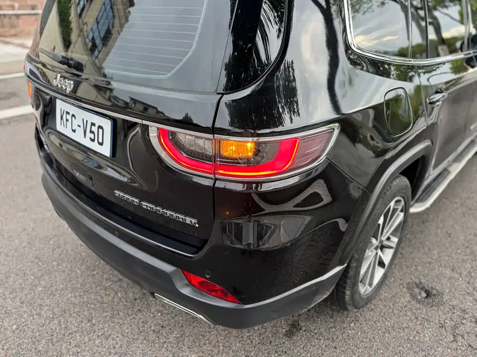 Jeep Grand Commander