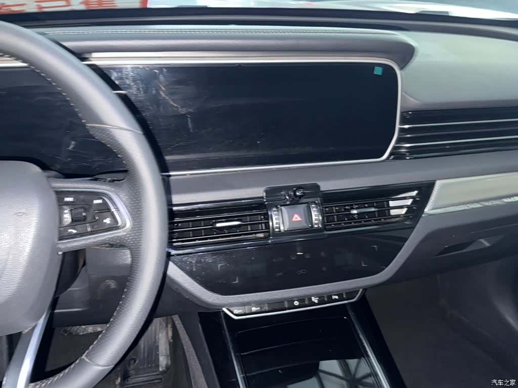 Hongqi HS5, 2022 3
