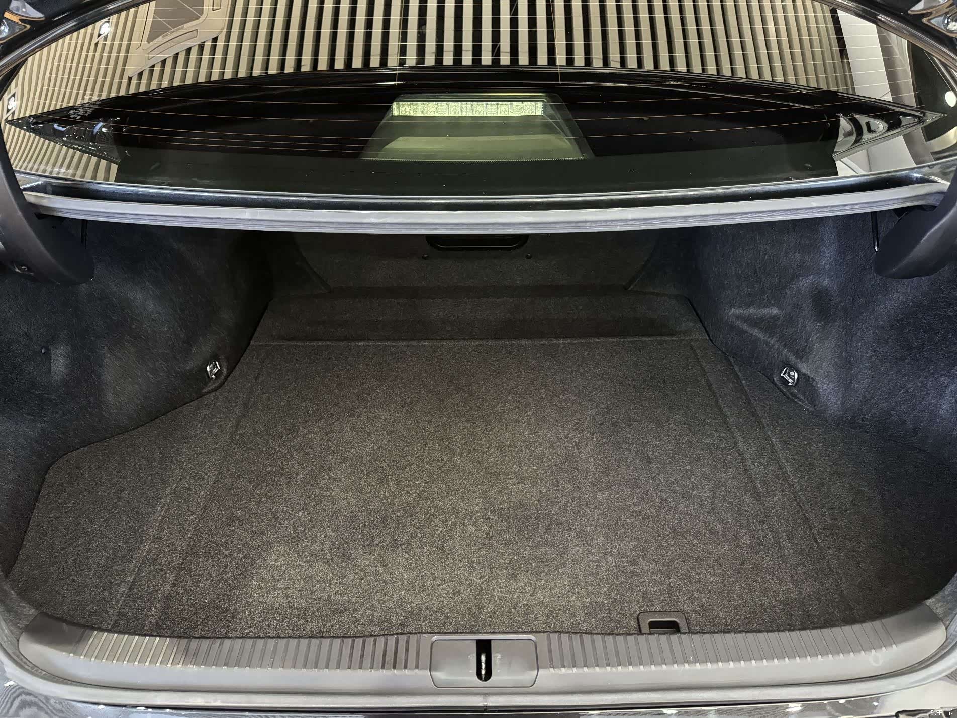 Lexus ES, 2018 12