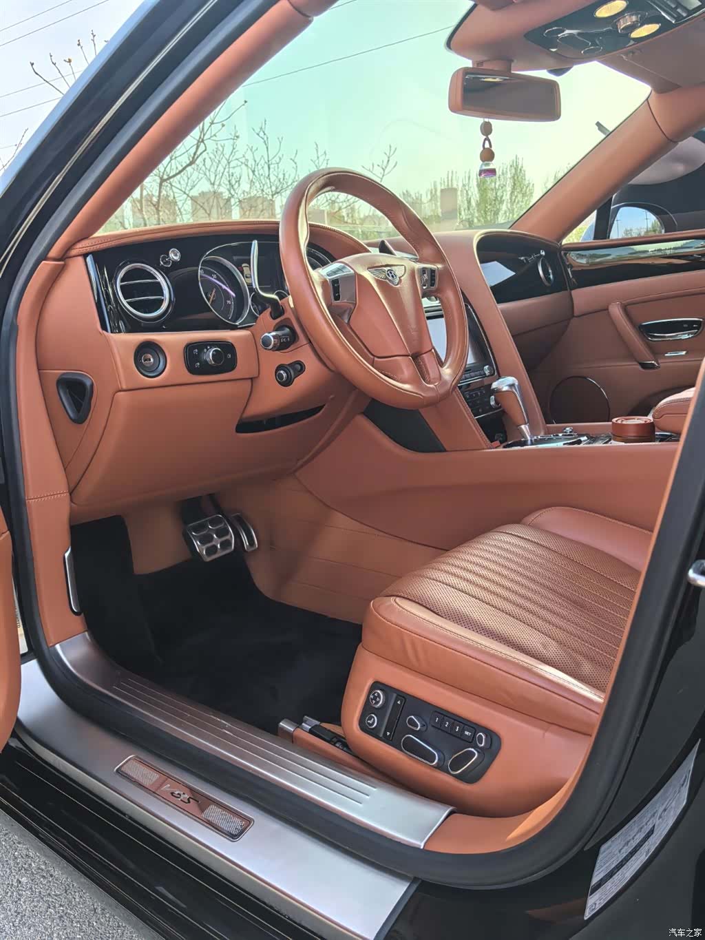 Bentley Flying Spur, 2017 8