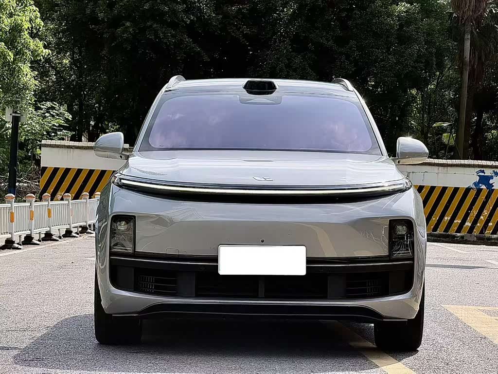 Li Auto L8