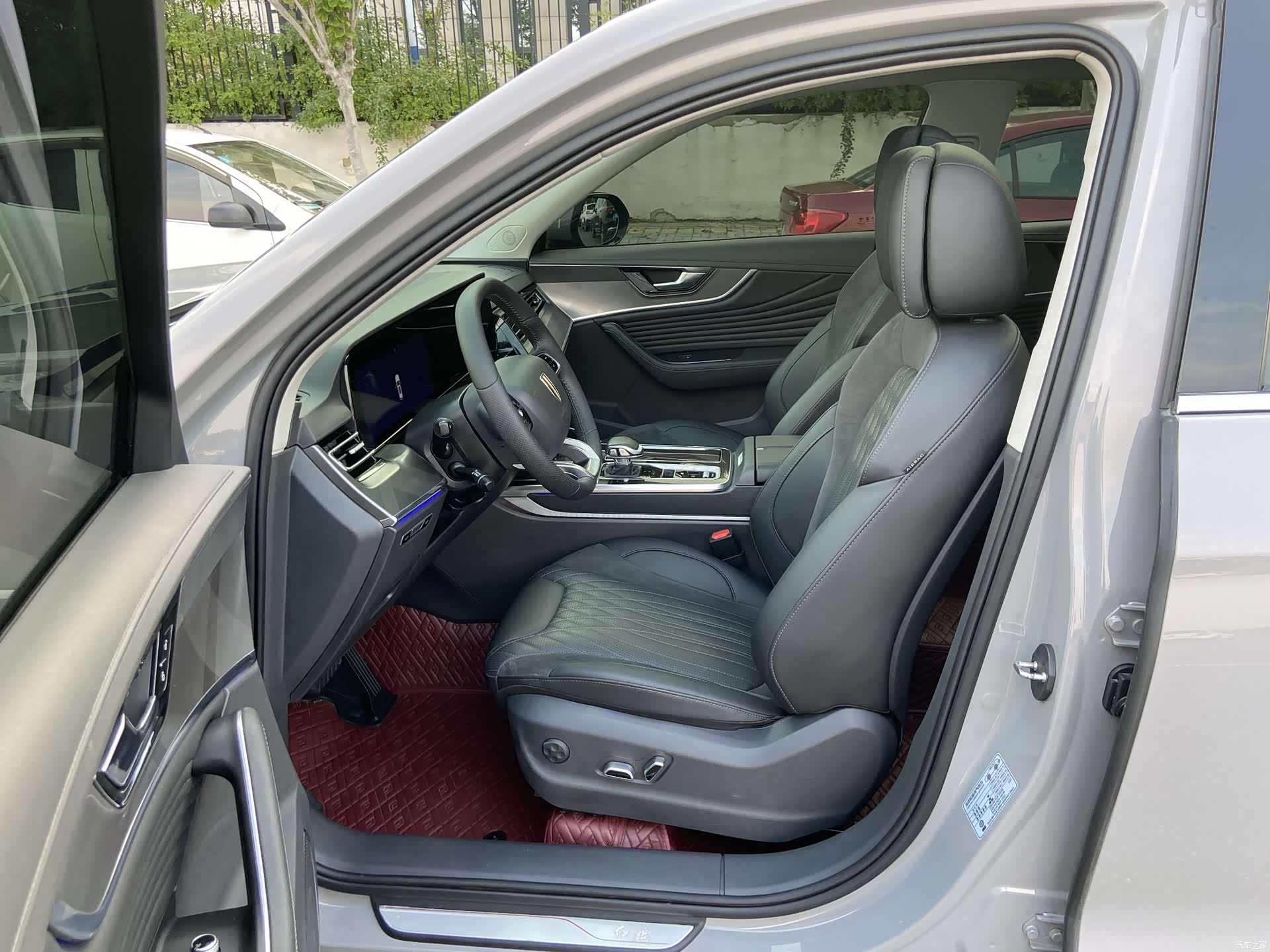 Hongqi HS5, 2024 7