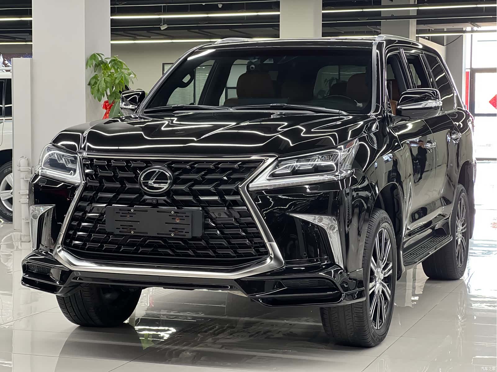 Lexus LX, 2022 1
