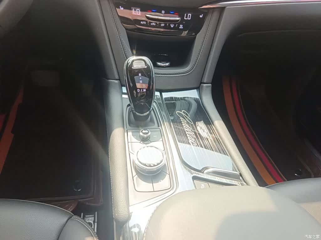 Cadillac XT5, 2020 10