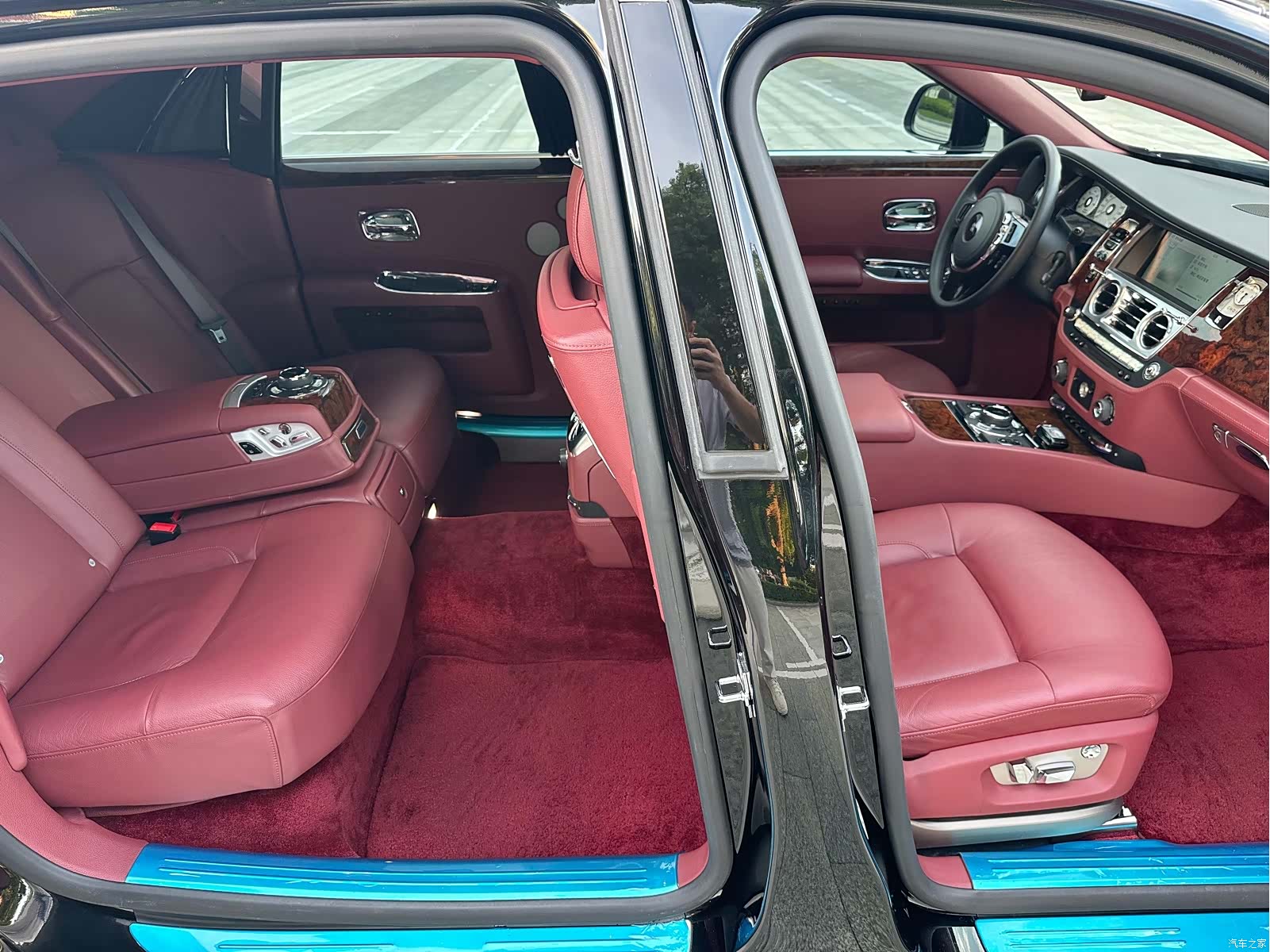 Rolls-Royce Ghost, 2014 8