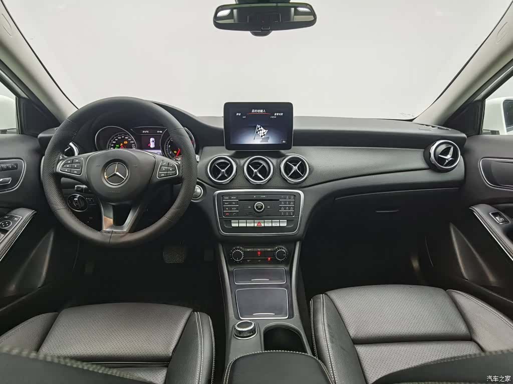 Mercedes-Benz GLA, 2017 все фото