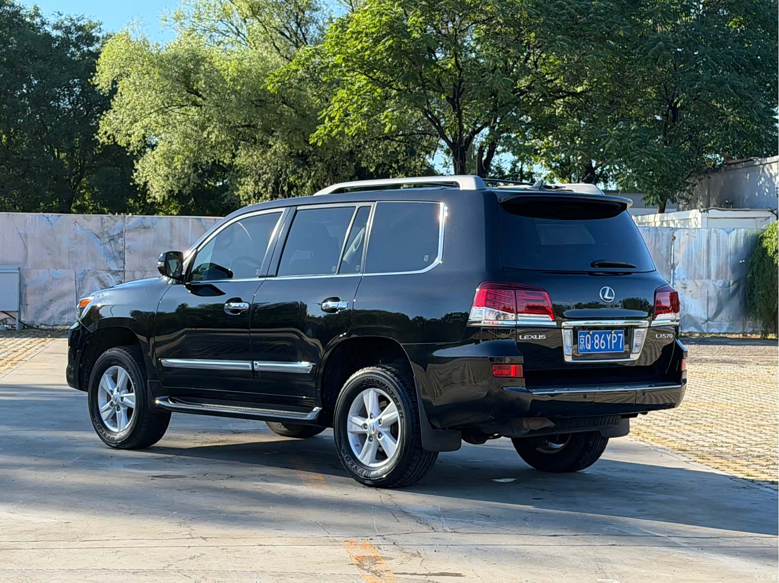 Lexus LX, 2013 3