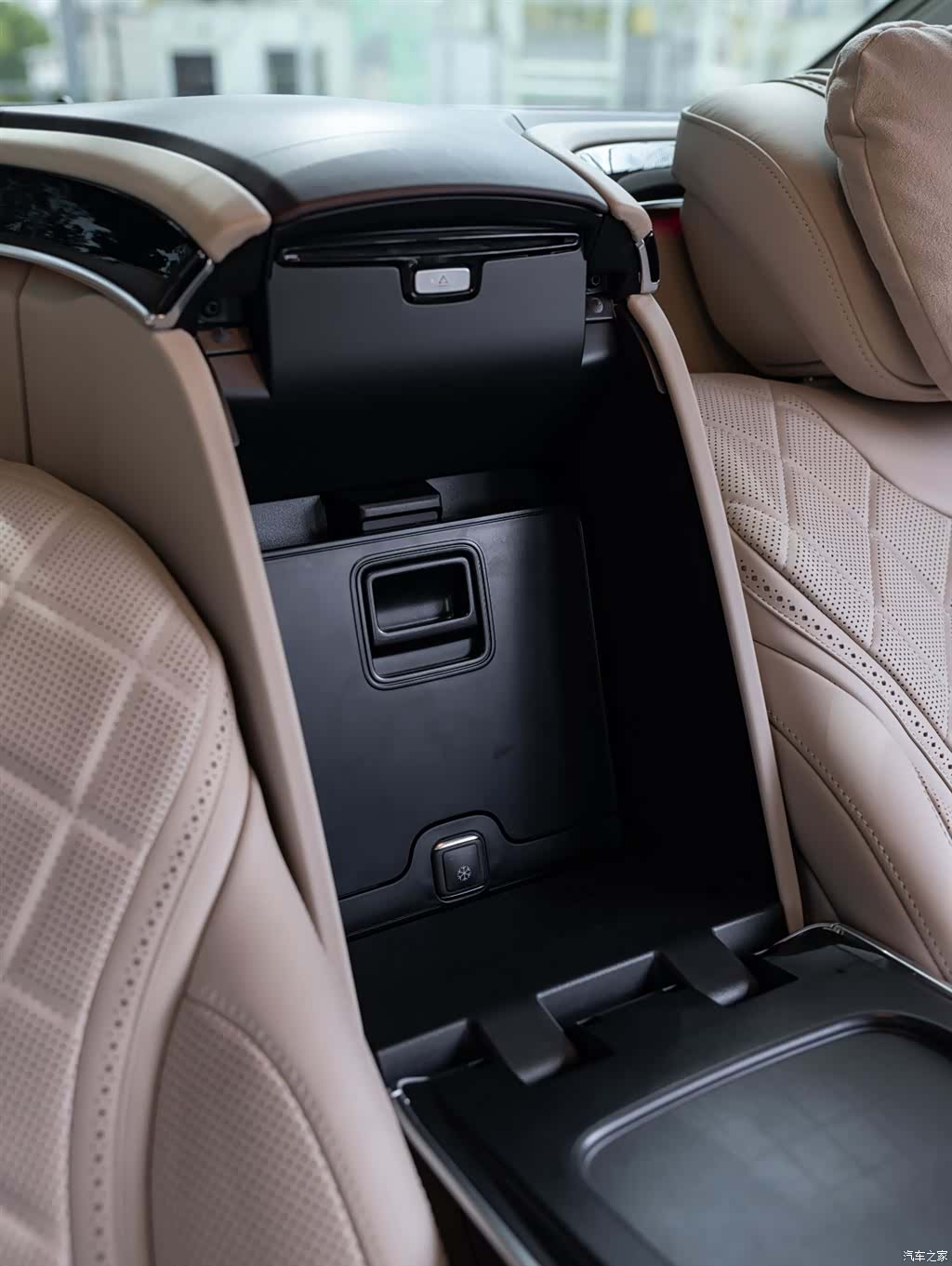 Maybach S-Class, 2020 24
