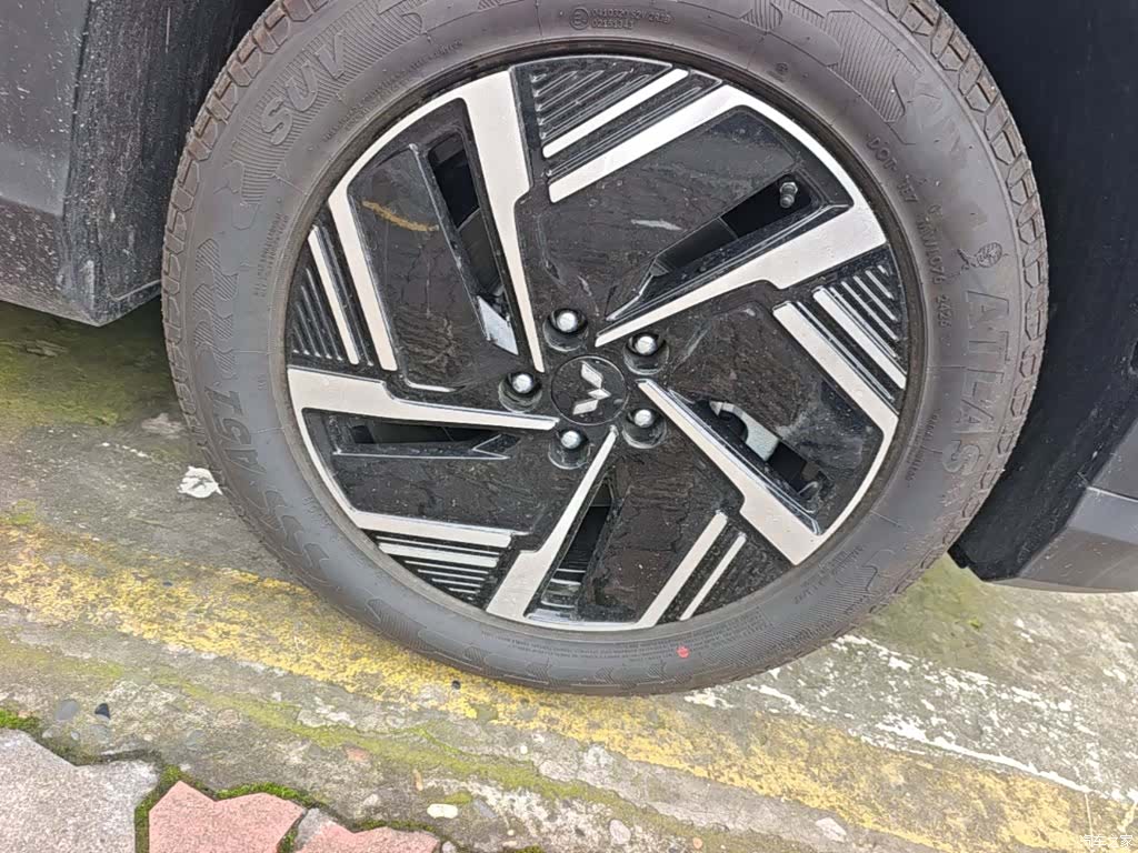 Wuling Starlight, 2026 14