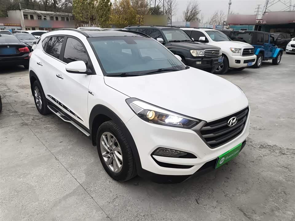 Hyundai Tucson