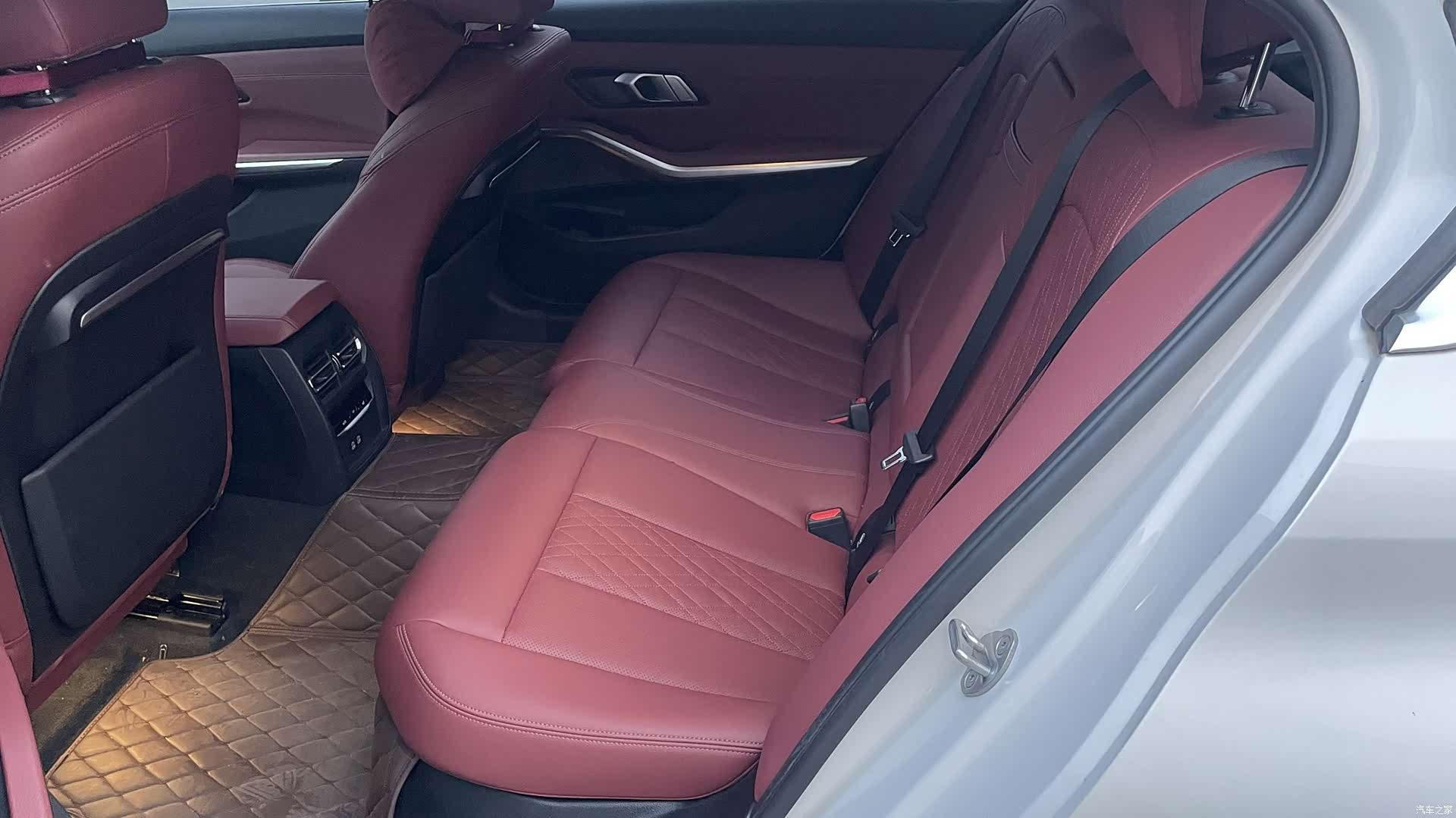 BMW 3 Series, 2022 9