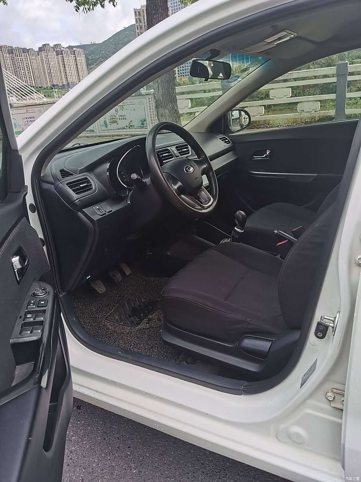 Kia K2, 2013 7