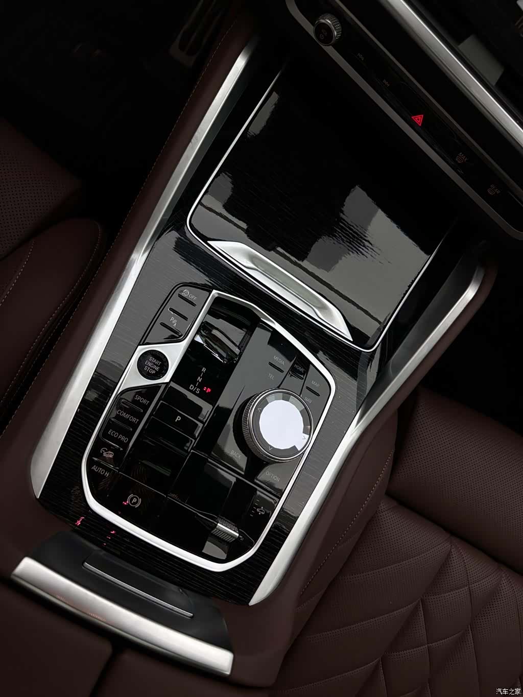 BMW X6, 2025 12