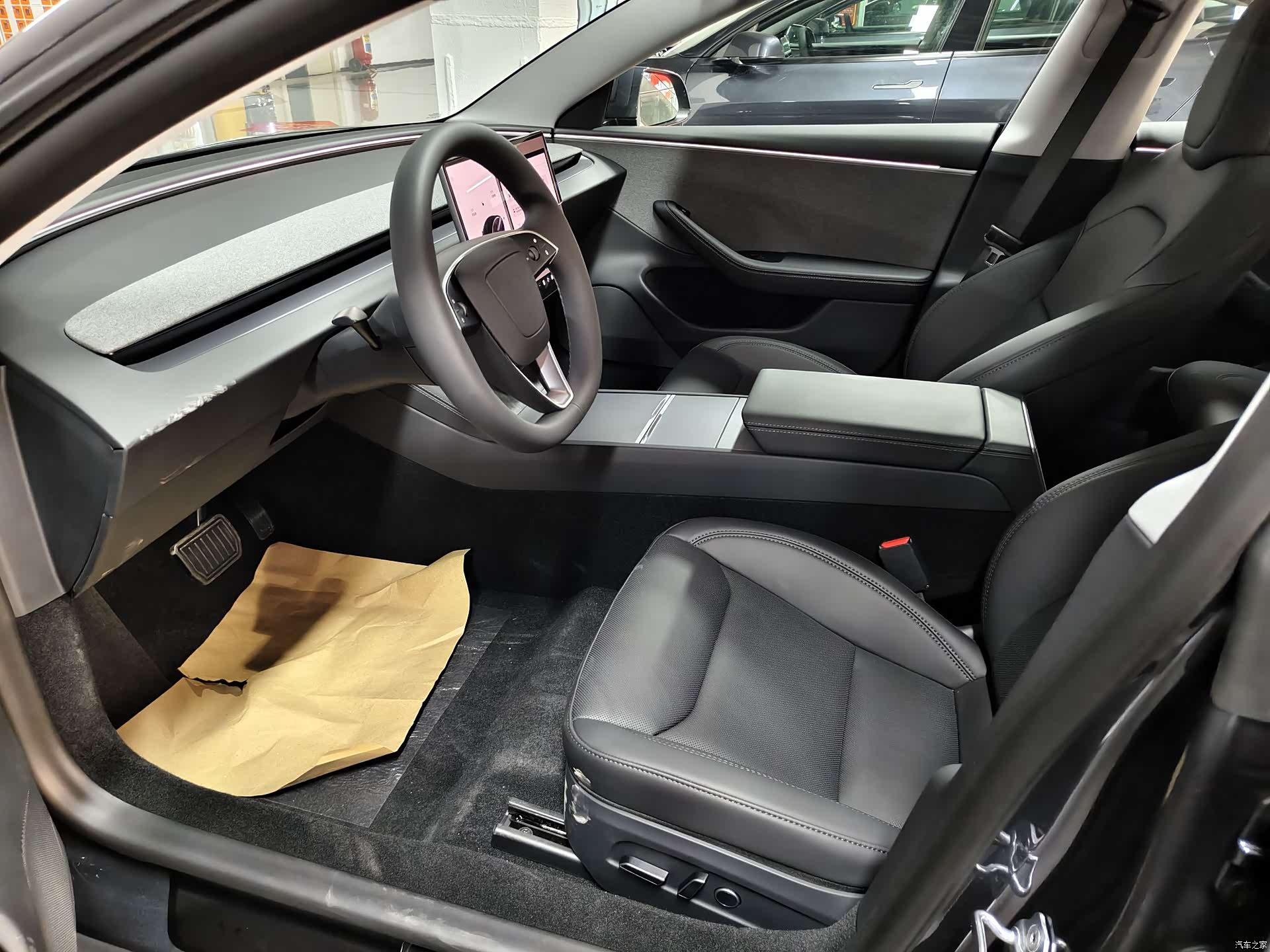 Tesla Model 3, 2026 все фото