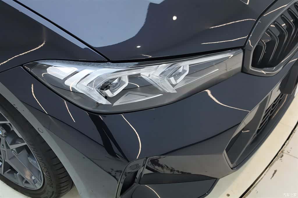 BMW 3 Series, 2025 12