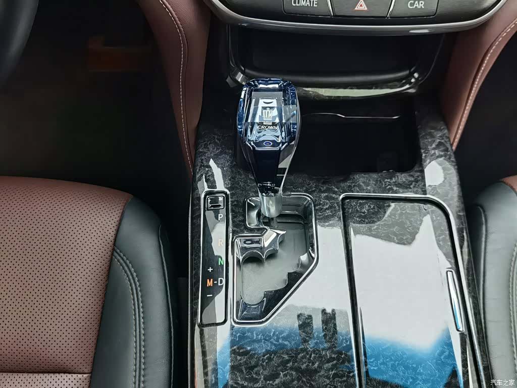 Toyota Crown, 2018 13