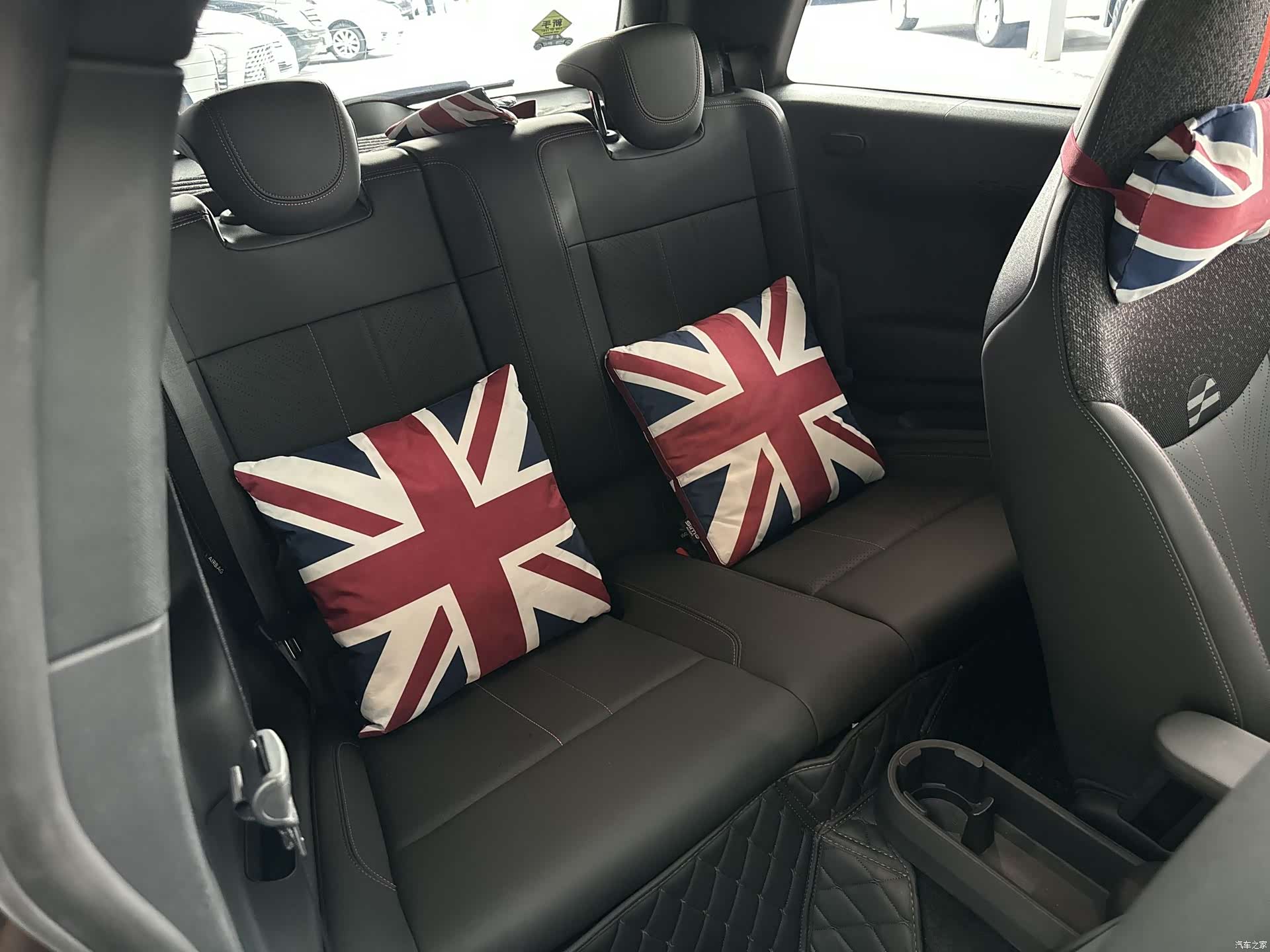 Mini Cooper, 2025 9