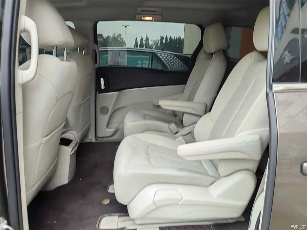 Buick GL8, 2022 8