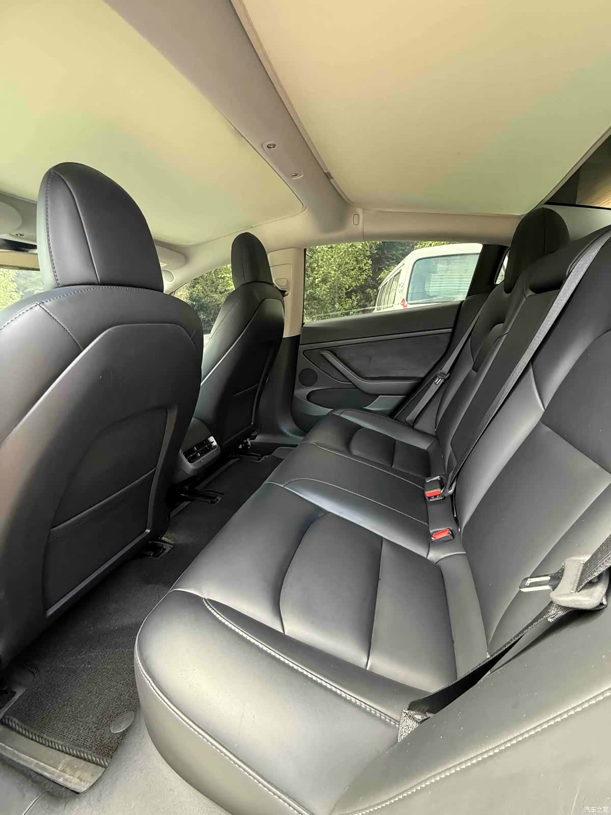 Tesla Model 3, 2023 6
