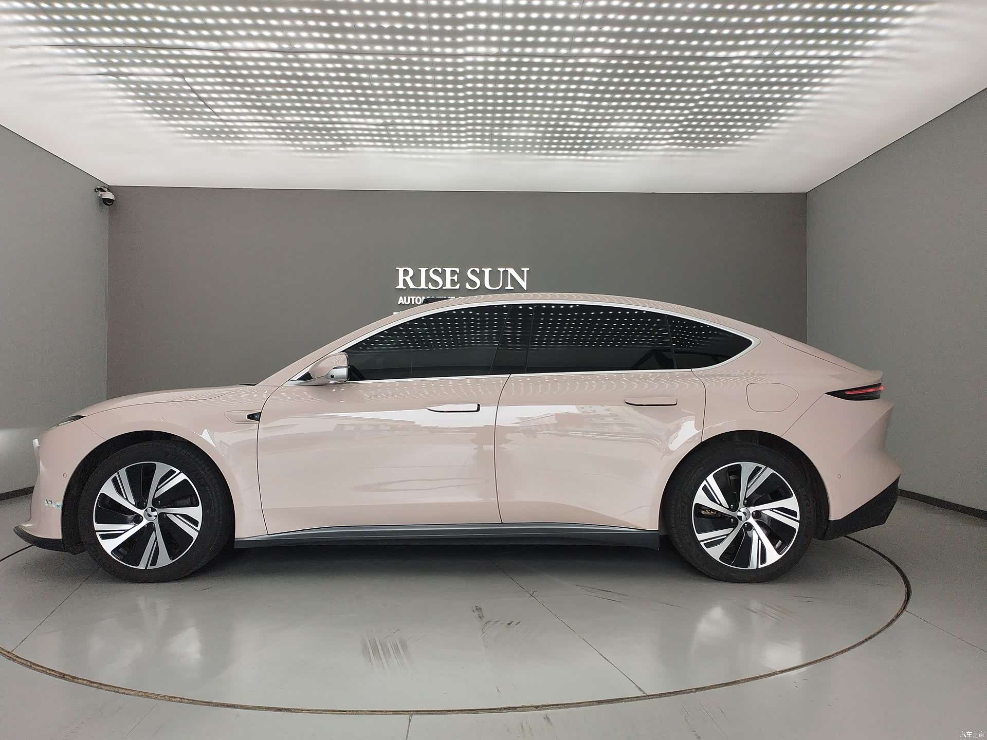 NIO ET5, 2024 8