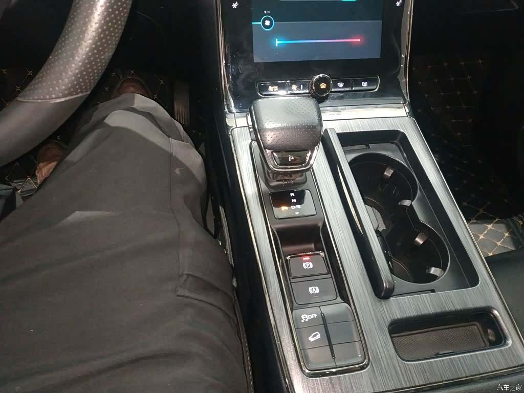 Roewe RX5, 2022 14