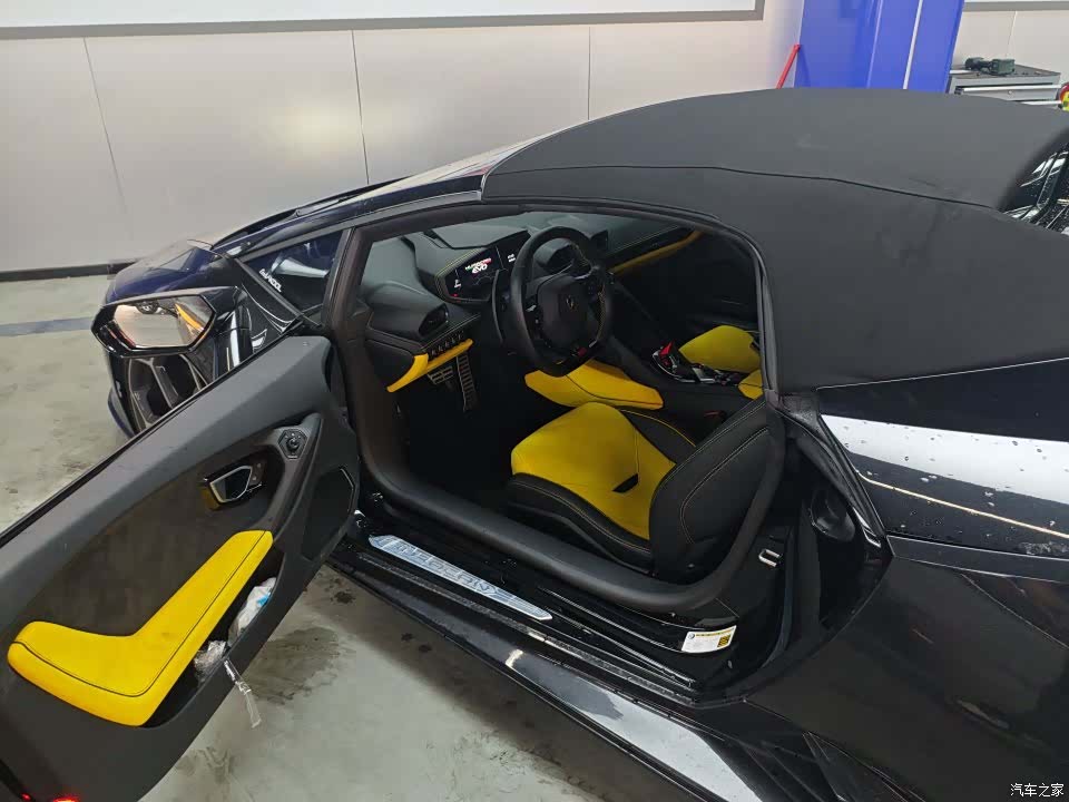 Lamborghini Huracán, 2023 6