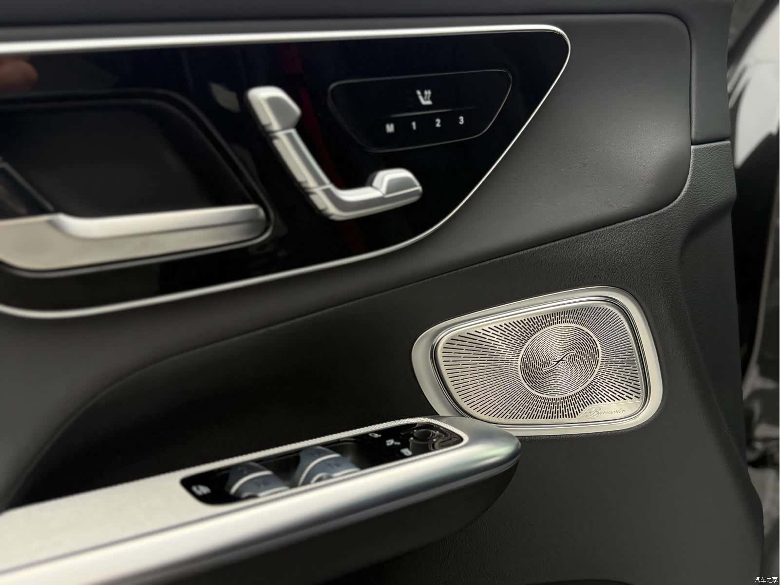 Mercedes-Benz GLC, 2025 11