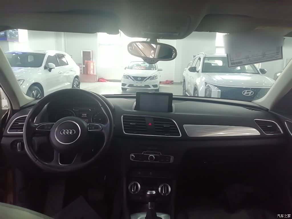 Audi Q3, 2015 10