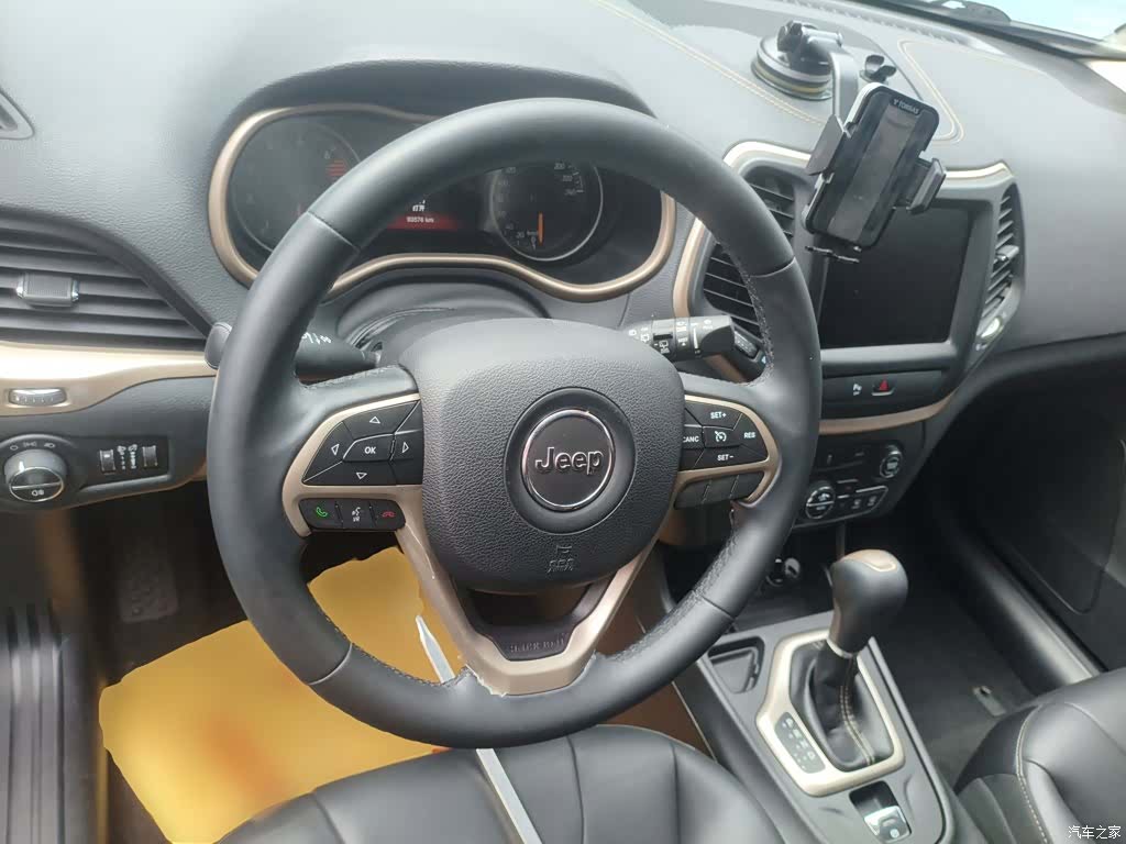 Jeep Cherokee, 2016 7