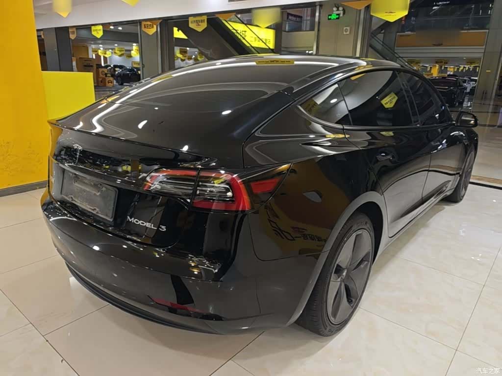 Tesla Model 3, 2022 7