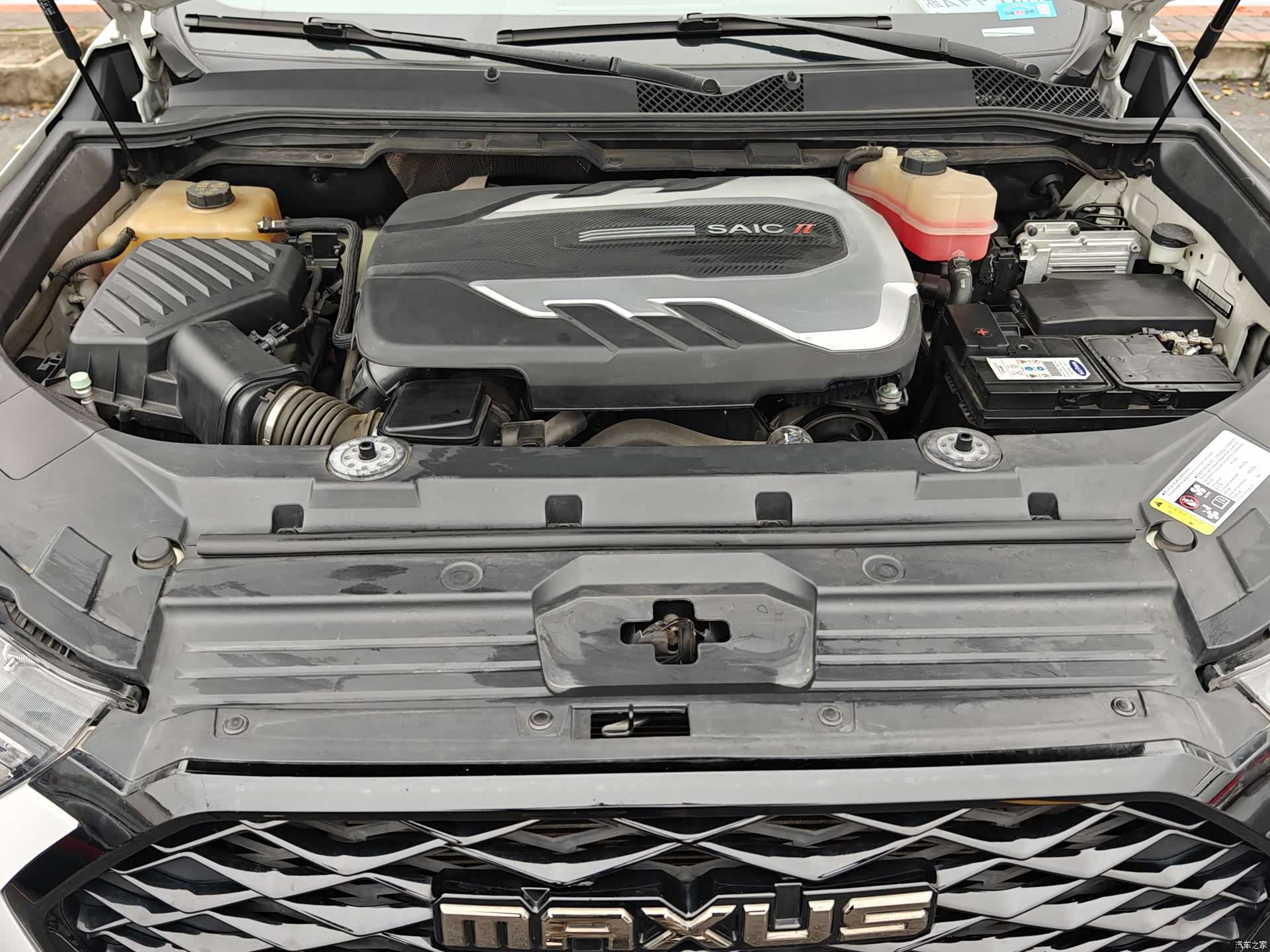 Maxus D90, 2021 32