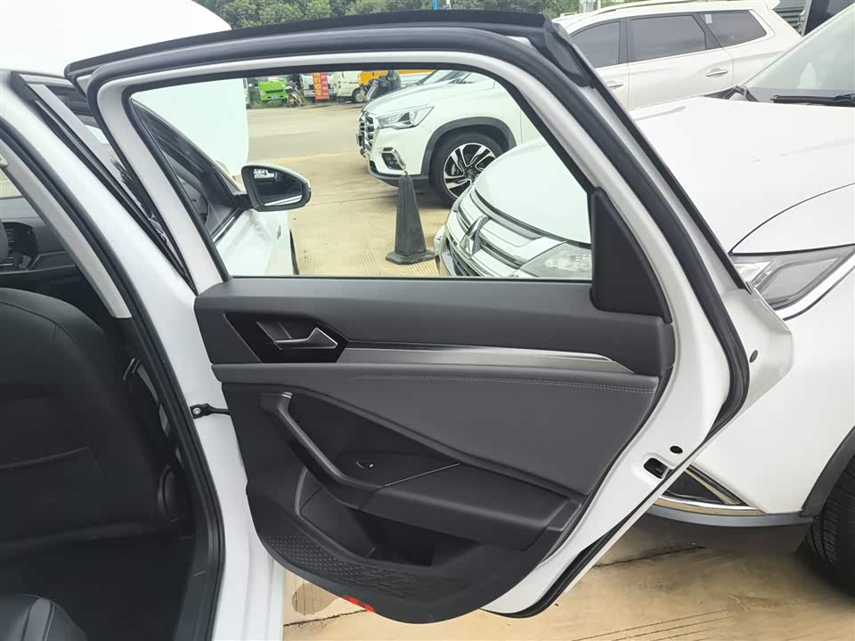 Volkswagen Sagitar Volkswagen Sagitar