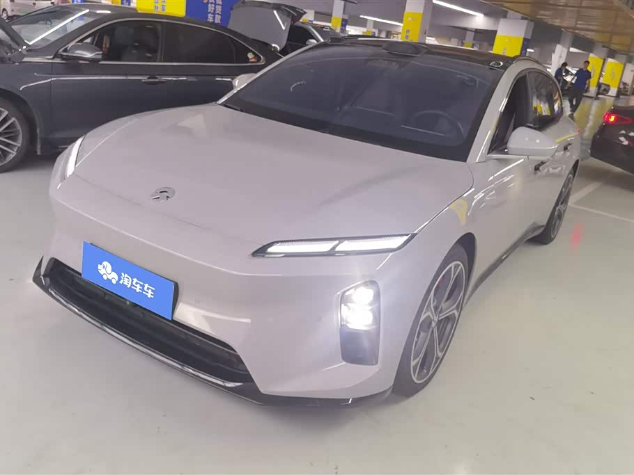 NIO ET5