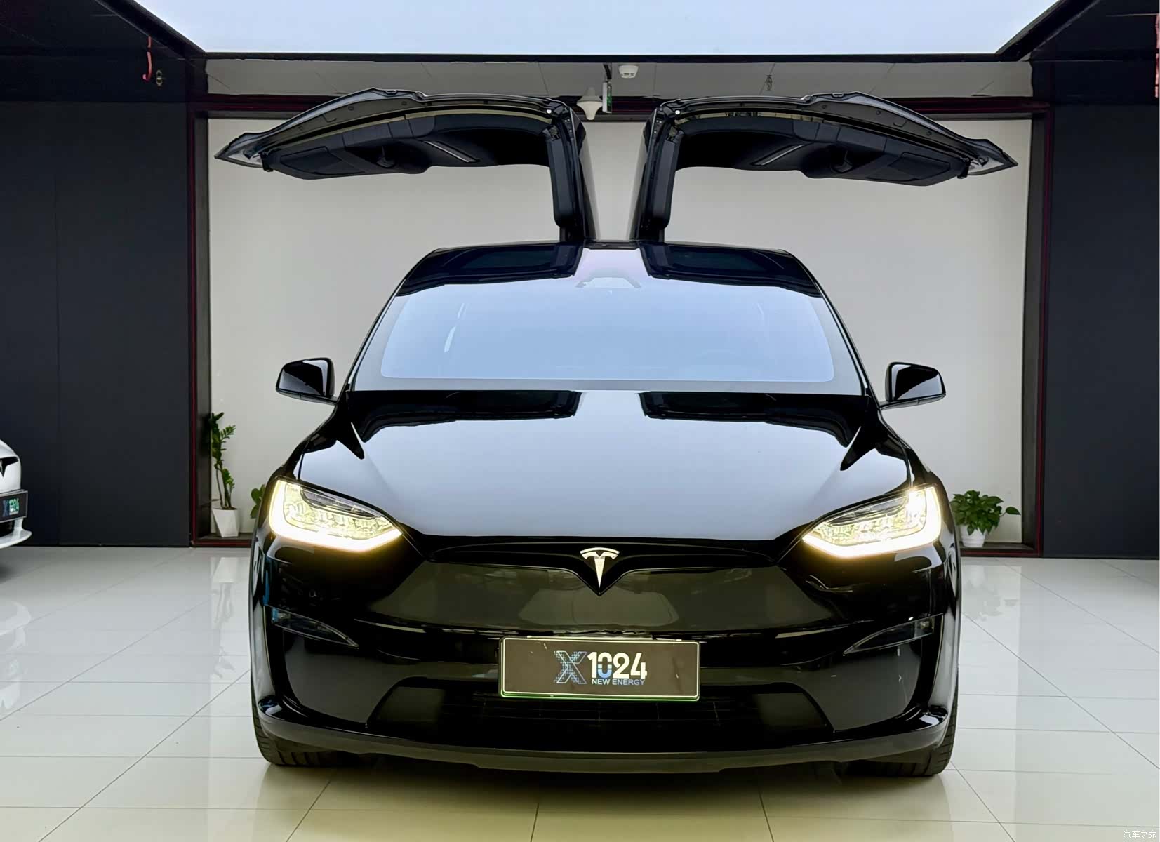 Tesla Model X, 2023 2