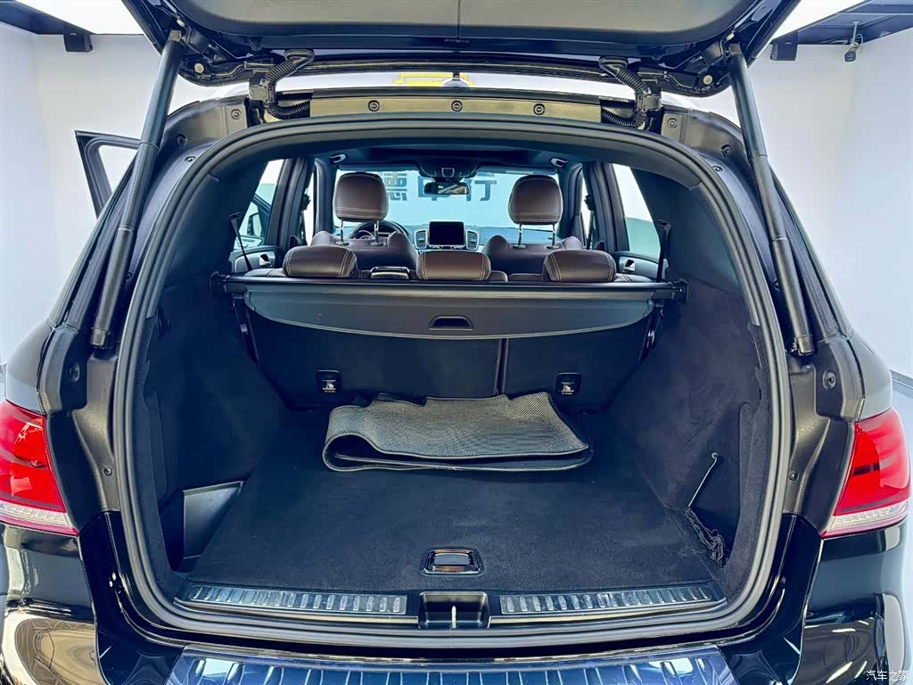 Mercedes-Benz GLE, 2020 23