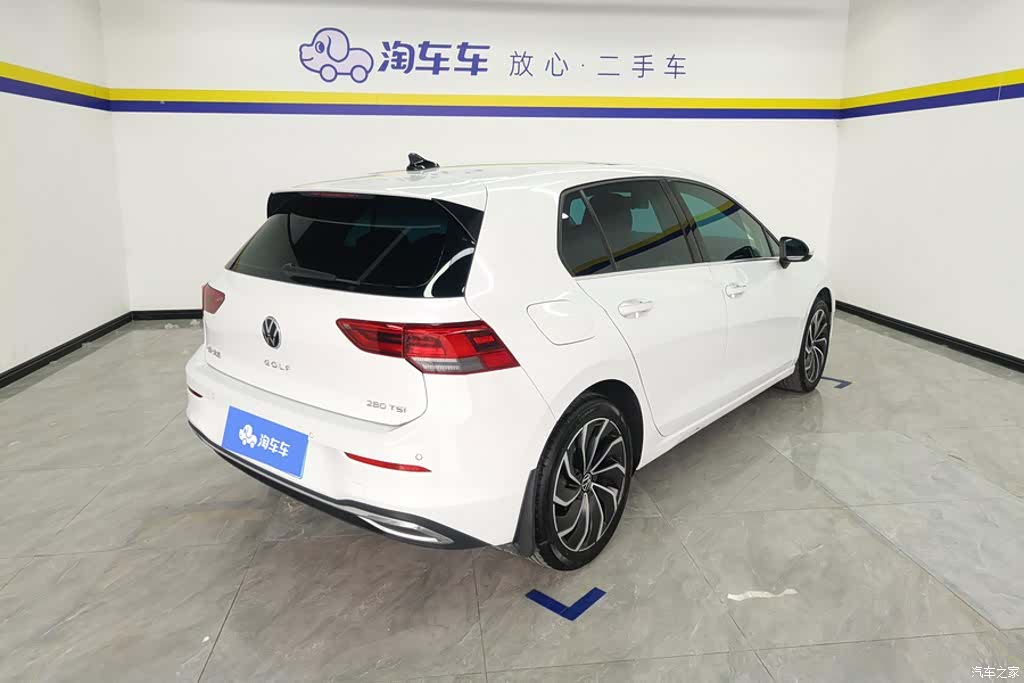 Volkswagen Golf, 2021 3