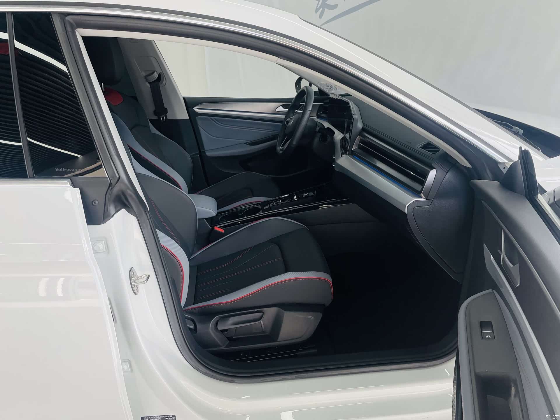 Volkswagen Lamando, 2024 13