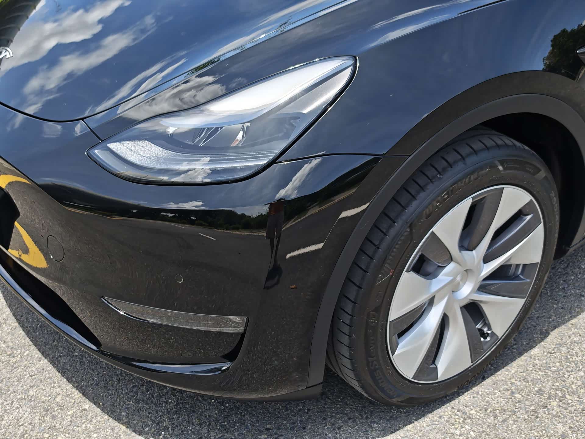 Tesla Model Y, 2023 9