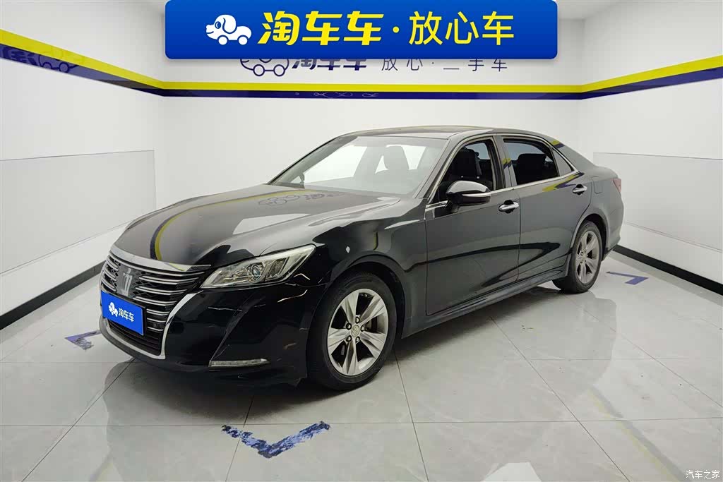 Toyota Crown, 2016 1