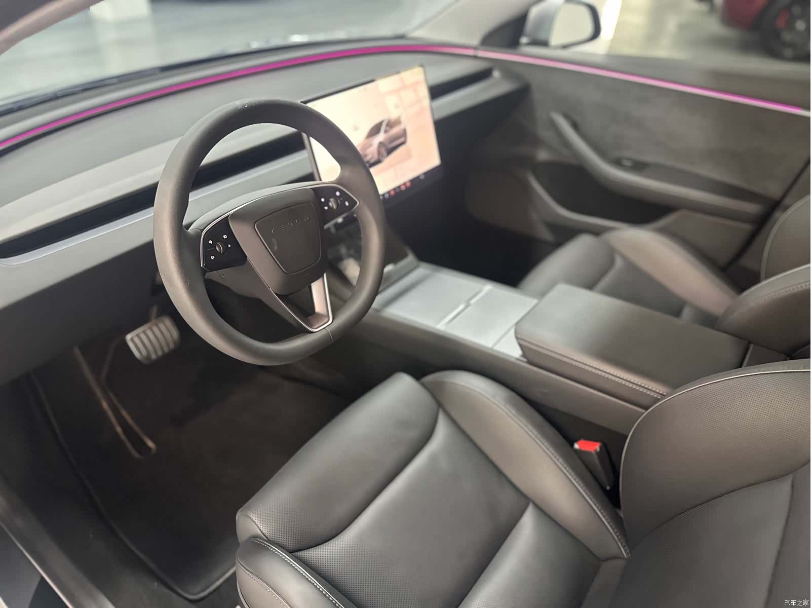 Tesla Model 3, 2024 4