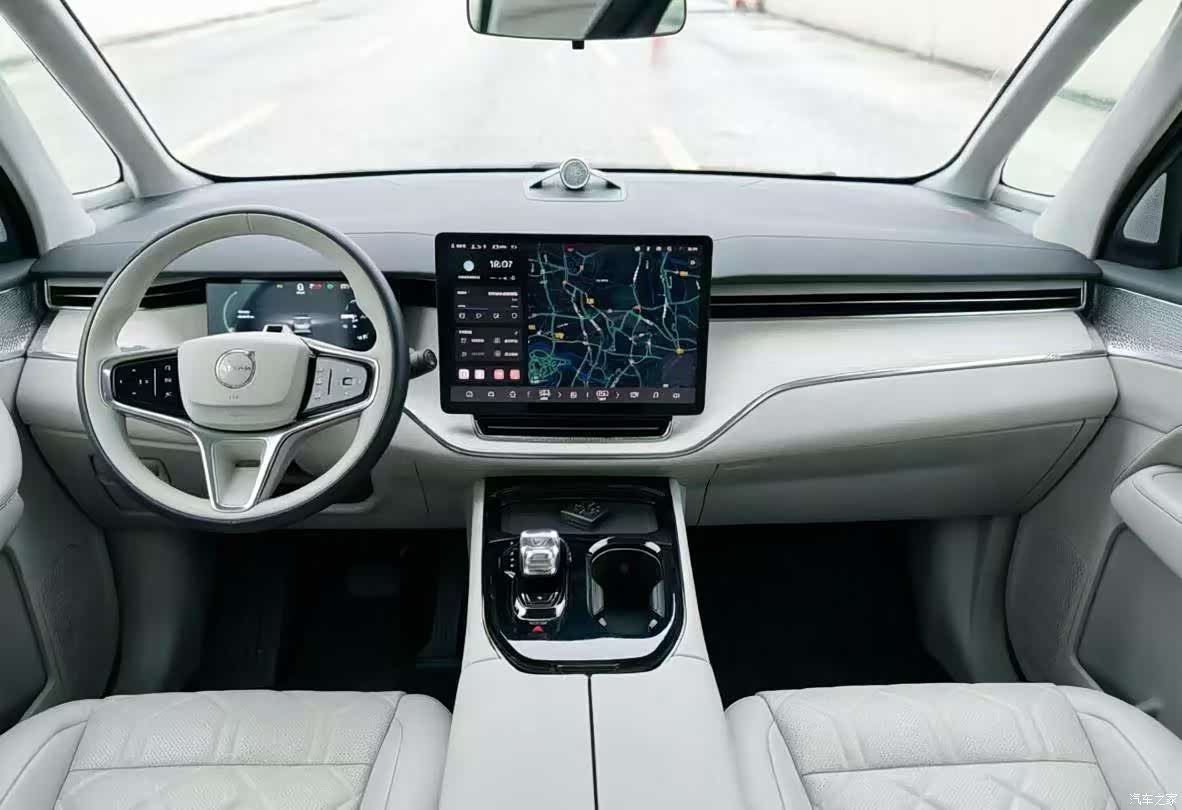 Volvo EM90, 2024 9